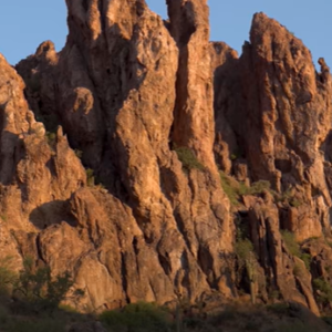 What is The Story Behind the Superstition Mountains?